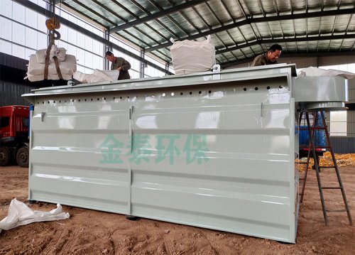 360袋布袋除塵器正在安裝除塵布袋,準備發貨